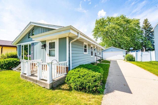 152 W Goldleaf AVENUE, Milwaukee, WI 53207