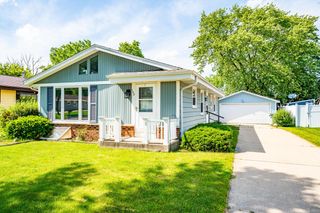 152 W Goldleaf AVENUE, Milwaukee, WI 53207
