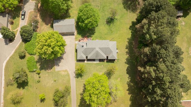 3105 IVY DR, Eads, TN 38028