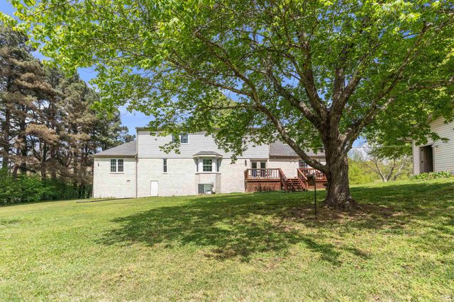 3105 IVY DR, Eads, TN 38028