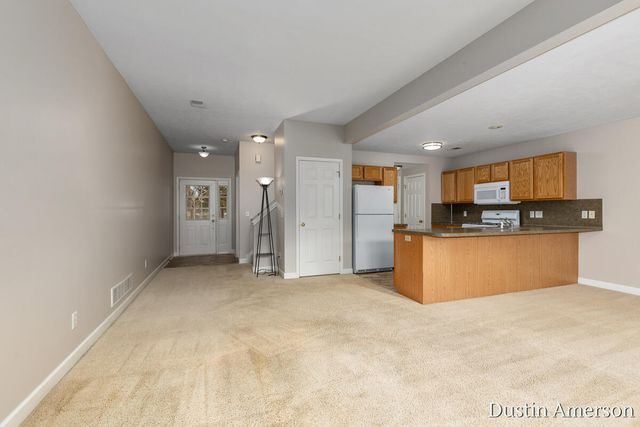 8468 N Center Park Drive 4, Byron Twp, MI 49315