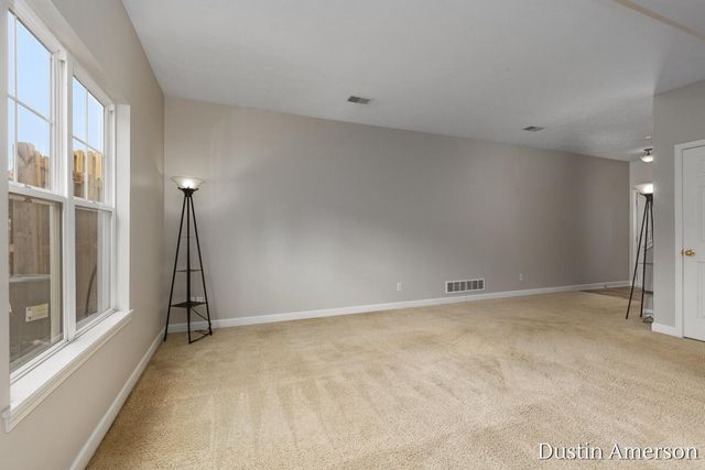 8468 N Center Park Drive 4, Byron Twp, MI 49315