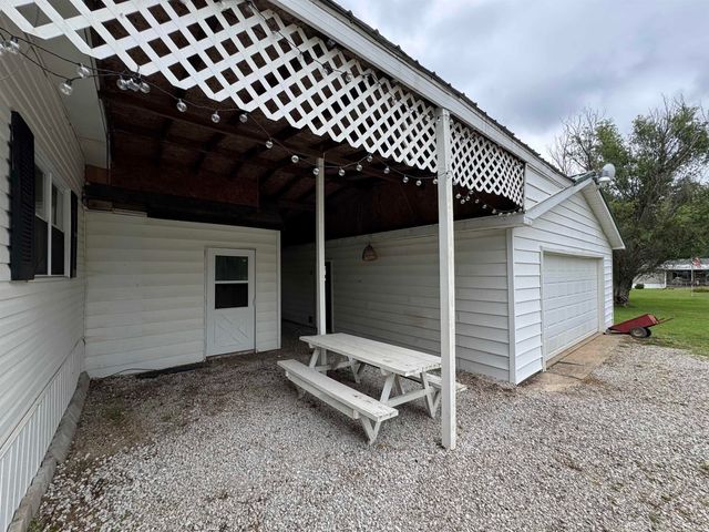 3514 W Mill Creek Drive, Kingman, IN 47932