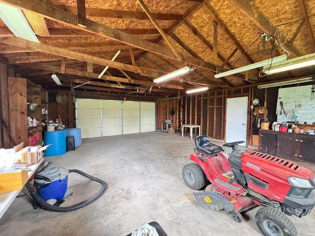 3514 W Mill Creek Drive, Kingman, IN 47932