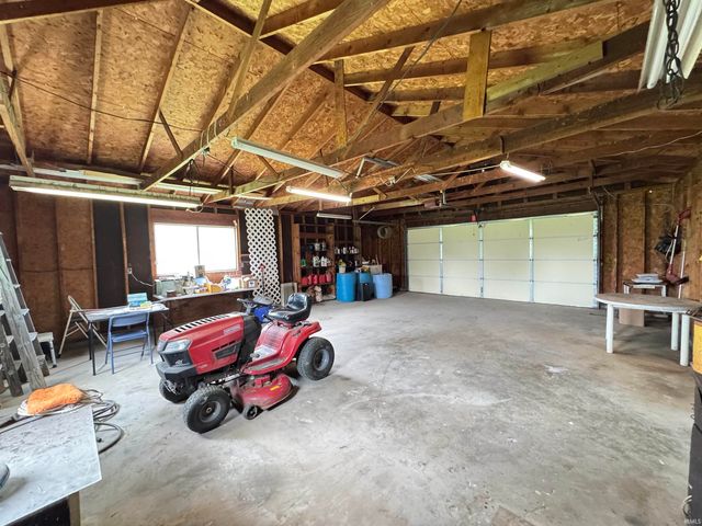 3514 W Mill Creek Drive, Kingman, IN 47932
