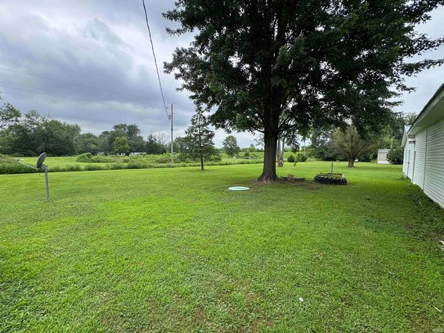 3514 W Mill Creek Drive, Kingman, IN 47932