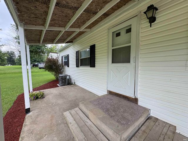3514 W Mill Creek Drive, Kingman, IN 47932