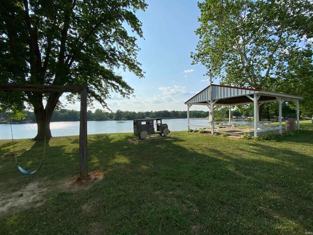 3514 W Mill Creek Drive, Kingman, IN 47932