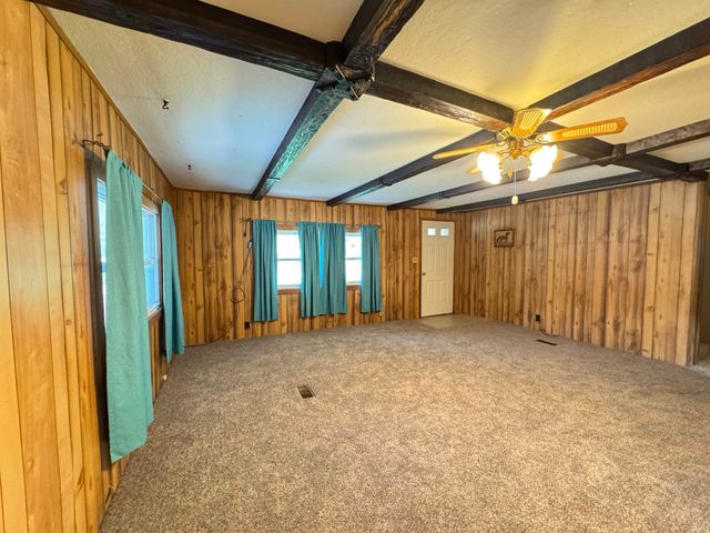 3514 W Mill Creek Drive, Kingman, IN 47932