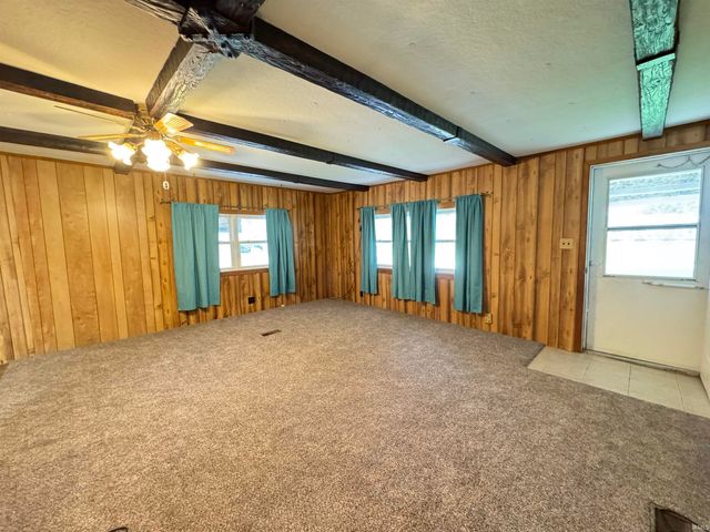 3514 W Mill Creek Drive, Kingman, IN 47932