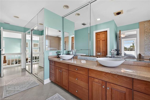 500 Kinzie Island CT, Sanibel, FL 33957