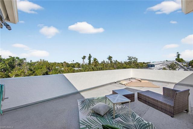 500 Kinzie Island CT, Sanibel, FL 33957