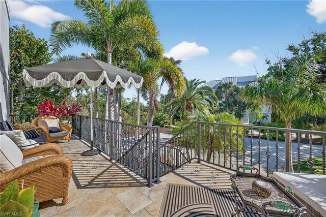 500 Kinzie Island CT, Sanibel, FL 33957