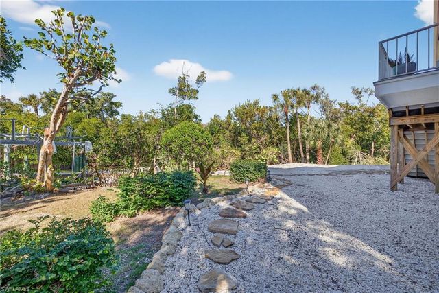 500 Kinzie Island CT, Sanibel, FL 33957