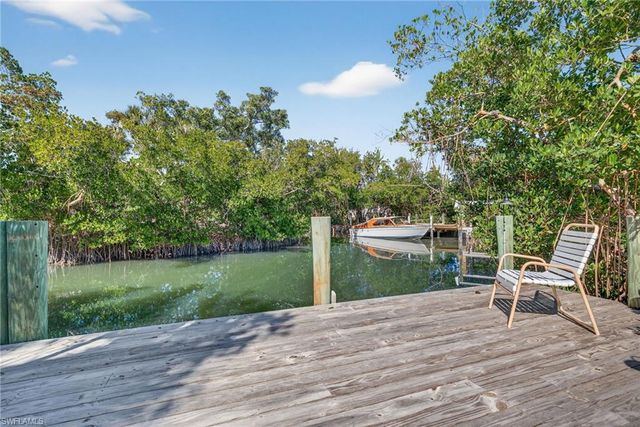 500 Kinzie Island CT, Sanibel, FL 33957