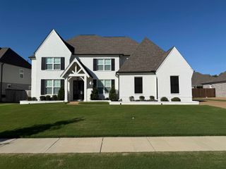 4917 MAPLE WALK DR, Lakeland, TN 38002