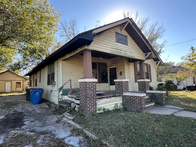 822 E COMMERCE, Mexia, TX 76667