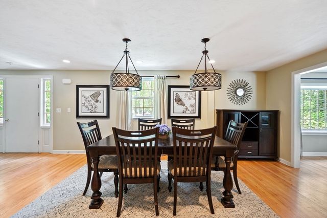 68 Old Post Rd, Walpole, MA 02032