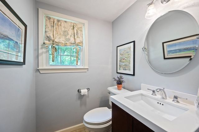 68 Old Post Rd, Walpole, MA 02032