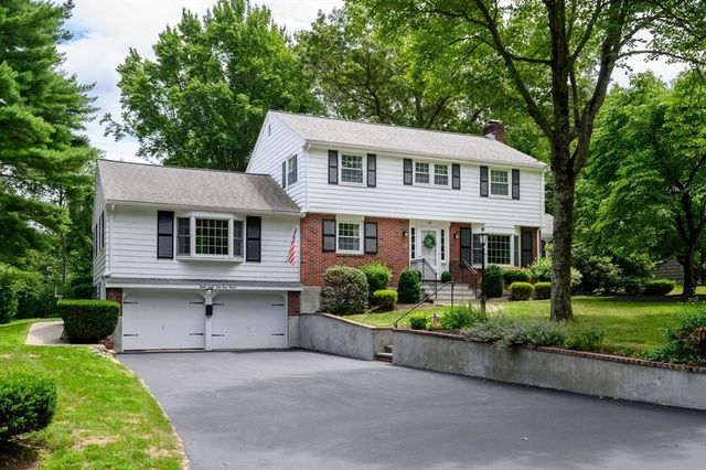 68 Old Post Rd, Walpole, MA 02032