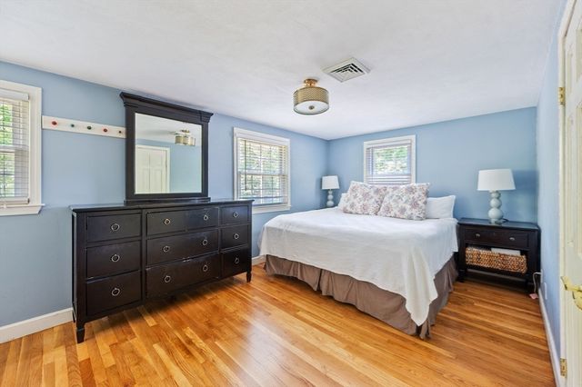 68 Old Post Rd, Walpole, MA 02032