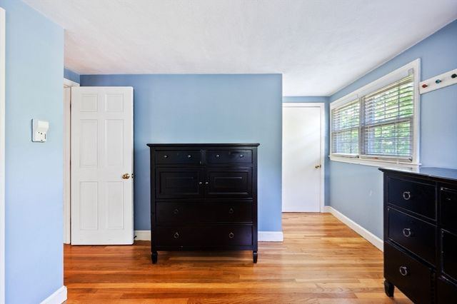68 Old Post Rd, Walpole, MA 02032
