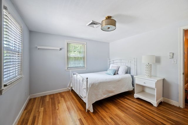 68 Old Post Rd, Walpole, MA 02032