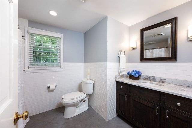 68 Old Post Rd, Walpole, MA 02032