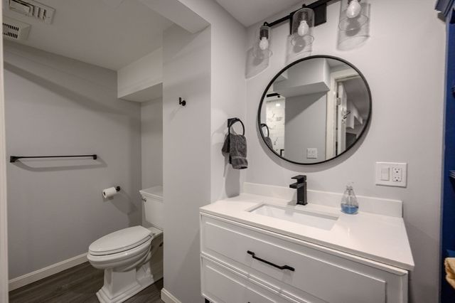 68 Old Post Rd, Walpole, MA 02032