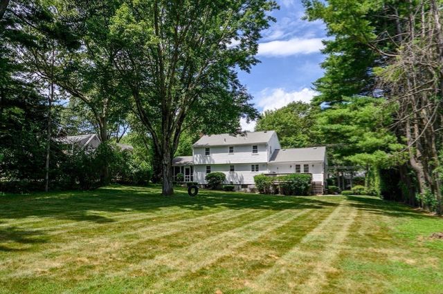 68 Old Post Rd, Walpole, MA 02032