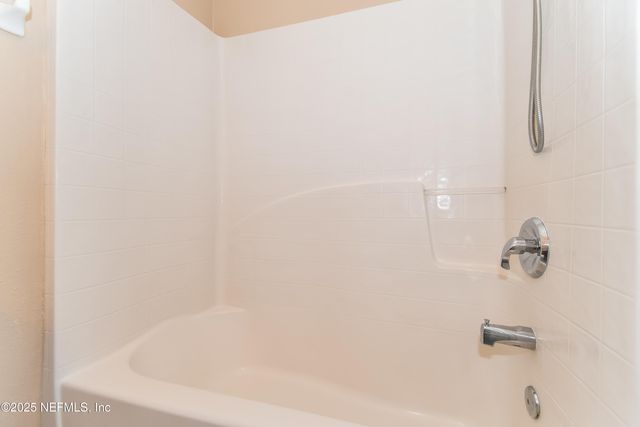 8424 THORNBUSH Court, Jacksonville, FL 32216