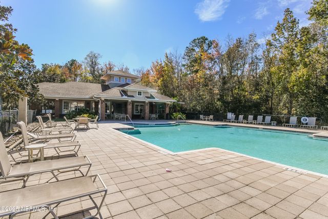 8424 THORNBUSH Court, Jacksonville, FL 32216