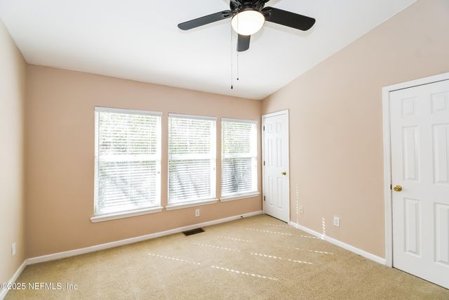 8424 THORNBUSH Court, Jacksonville, FL 32216