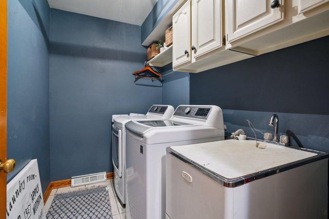 W336N5271 Wedgewood DRIVE, Nashotah, WI 53058