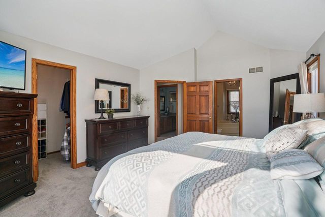 W336N5271 Wedgewood DRIVE, Nashotah, WI 53058