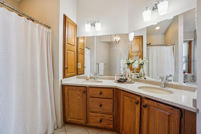 W336N5271 Wedgewood DRIVE, Nashotah, WI 53058