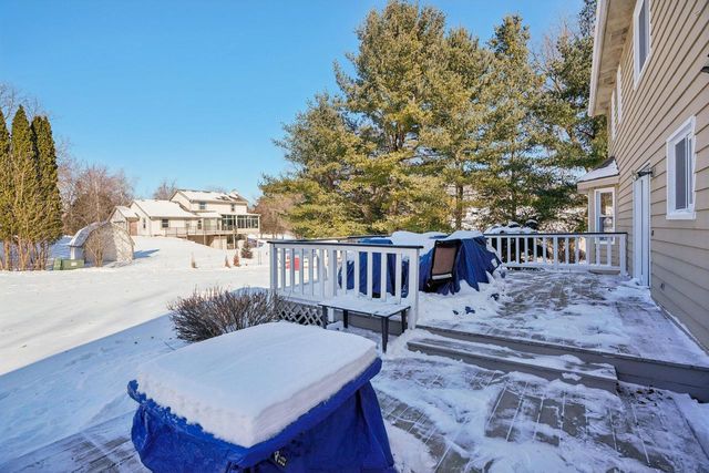 W336N5271 Wedgewood DRIVE, Nashotah, WI 53058