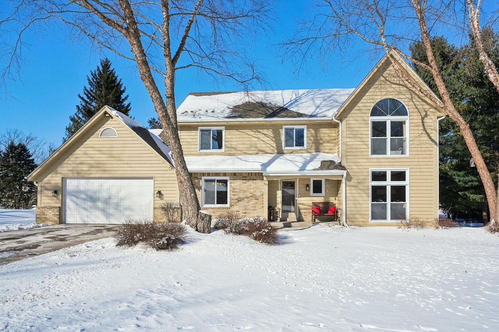 W336N5271 Wedgewood DRIVE, Nashotah, WI 53058
