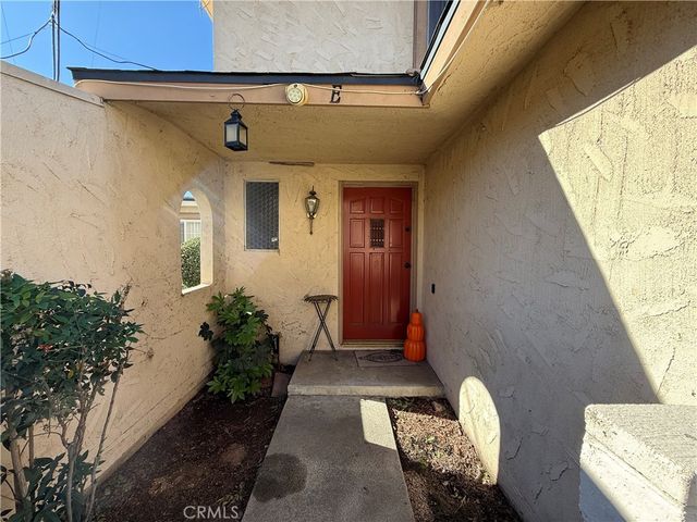 3700 Mountain 6E, San Bernardino, CA 92404
