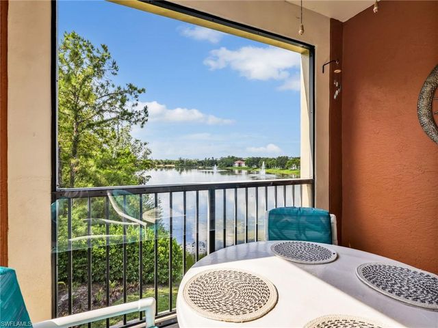 1205 Reserve WAY 302, Naples, FL 34105