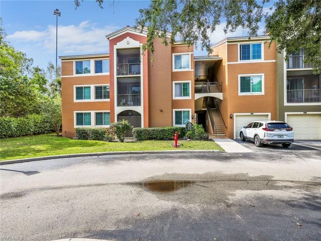 1205 Reserve WAY 302, Naples, FL 34105