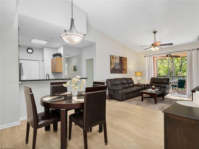 1205 Reserve WAY 302, Naples, FL 34105