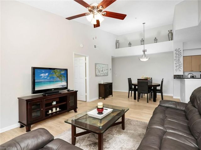 1205 Reserve WAY 302, Naples, FL 34105