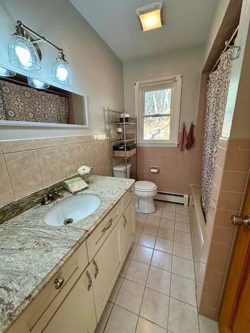 50 North Glenwoods Road, Ledyard, CT 06335