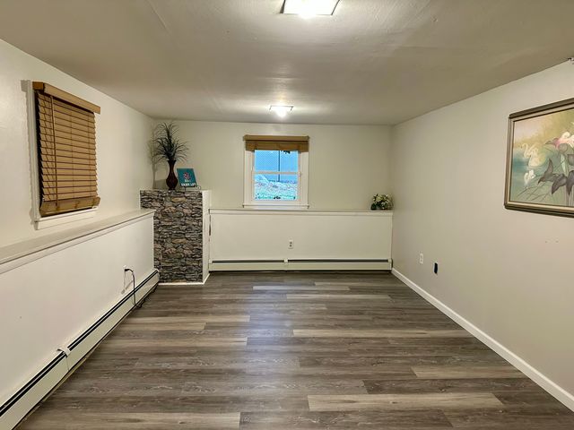 50 North Glenwoods Road, Ledyard, CT 06335