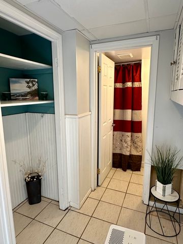 50 North Glenwoods Road, Ledyard, CT 06335