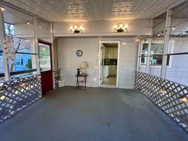 50 North Glenwoods Road, Ledyard, CT 06335