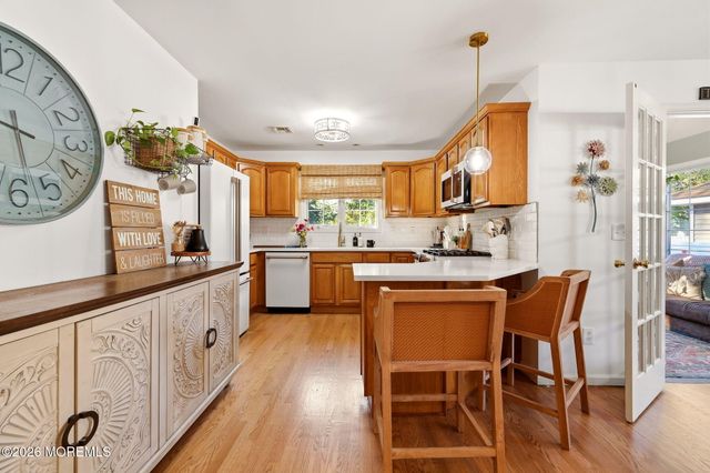 2 Lester Place, North Middletown, NJ 07748