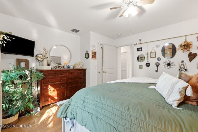 2 Lester Place, North Middletown, NJ 07748