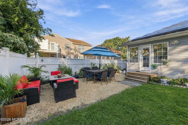 2 Lester Place, North Middletown, NJ 07748